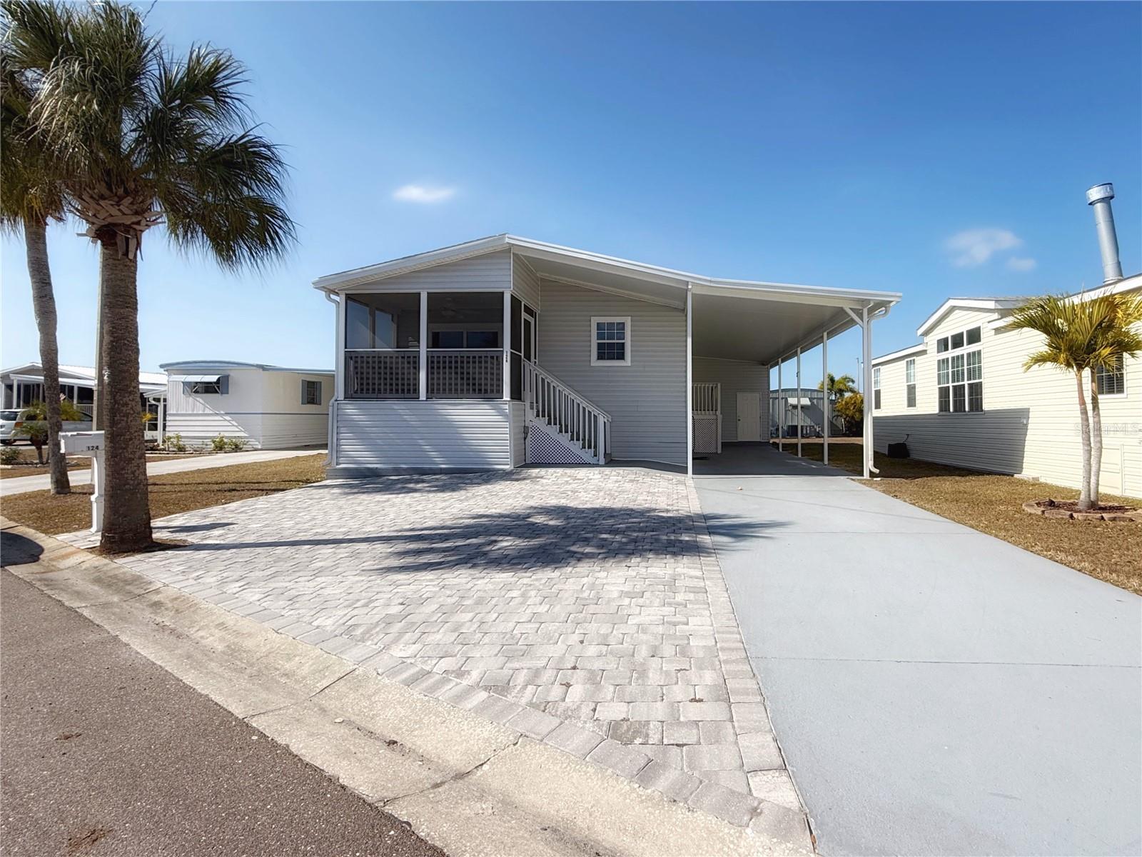 124 E Saint Annes Circle — photo
