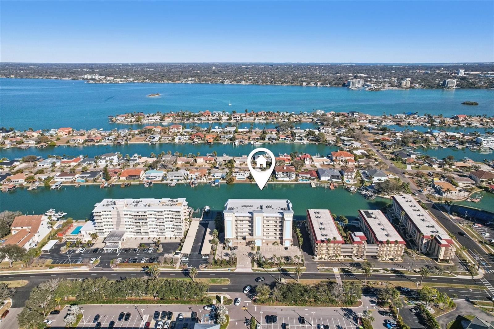 125 Island Way 404 — photo