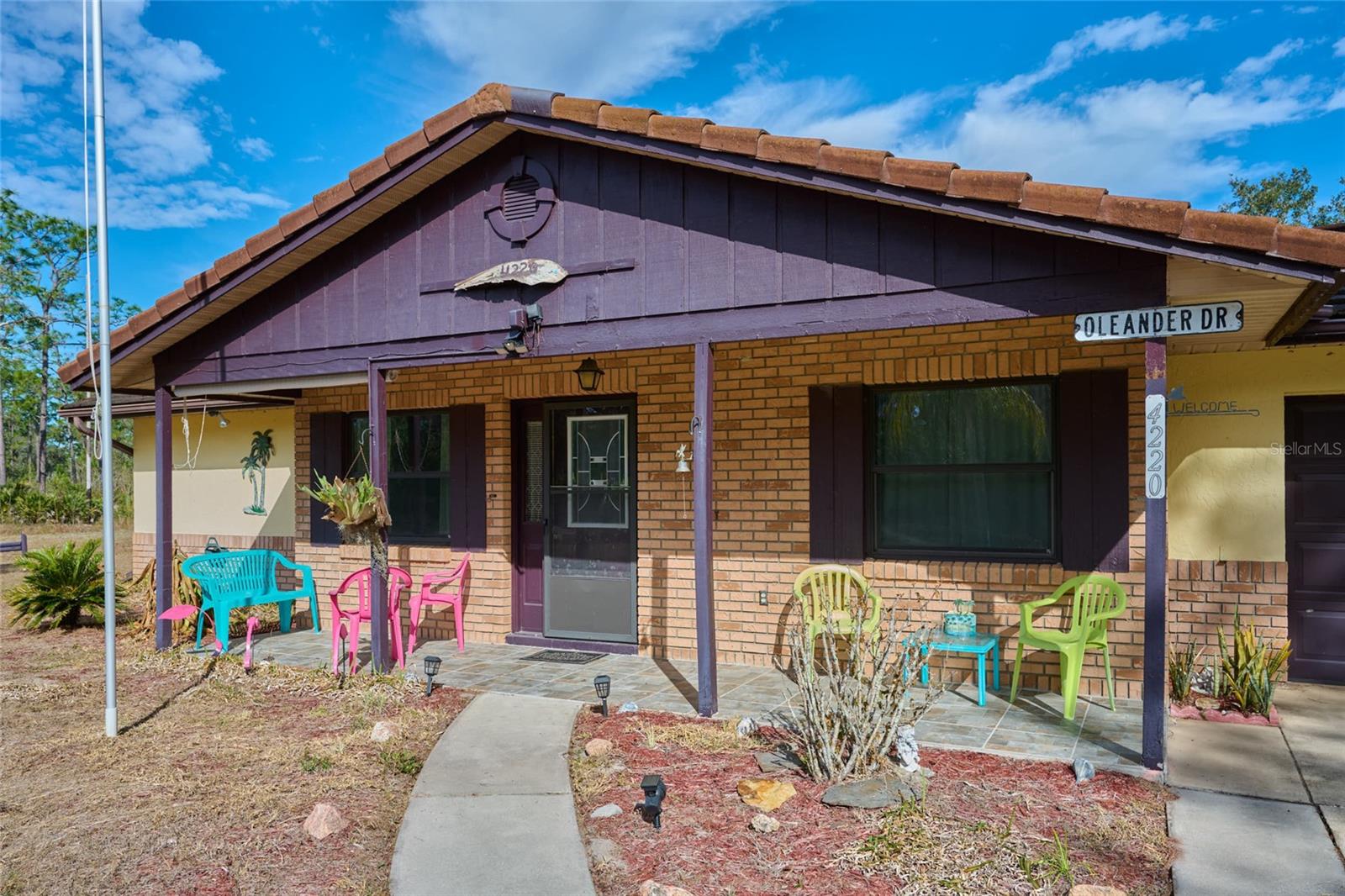4220 Oleander Drive — photo