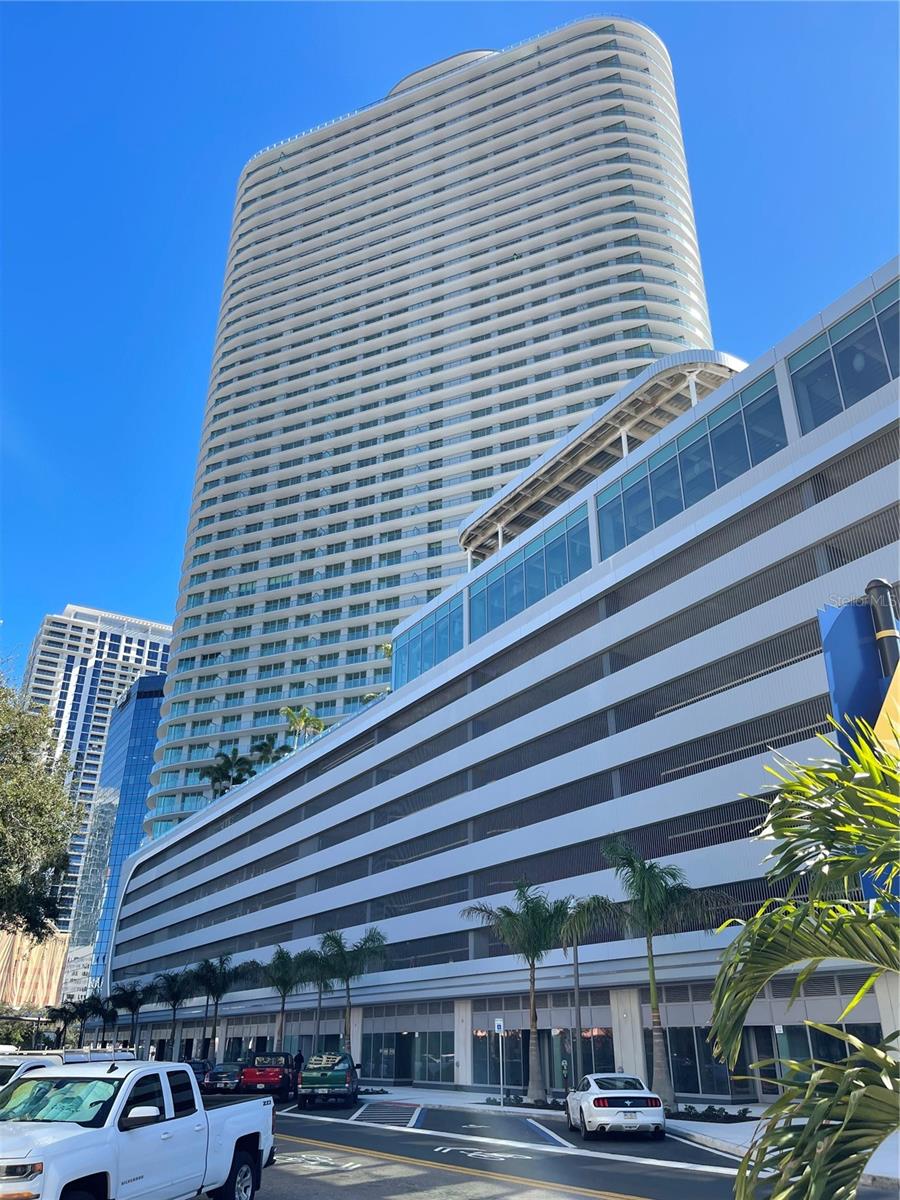 400 Central Ave 2708 — photo