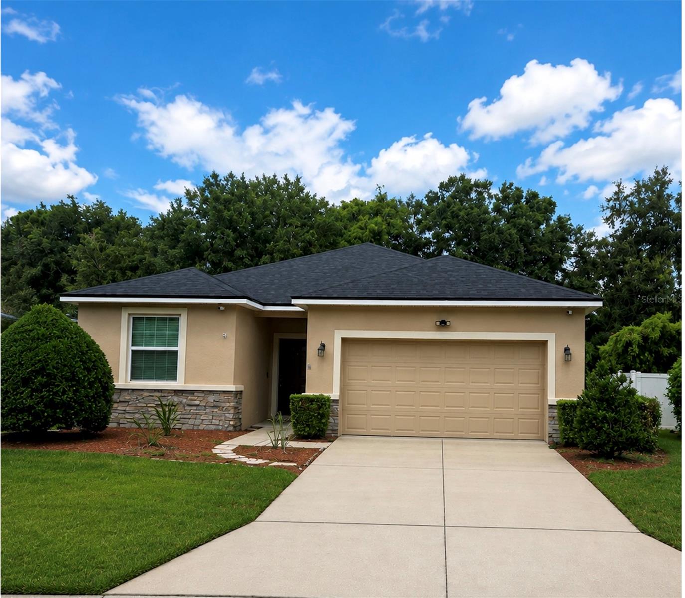 2819 Holly Bluff Court — photo