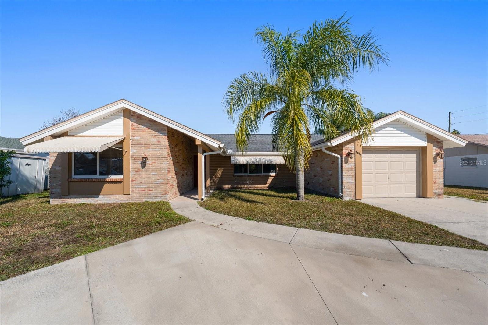 4025 Sail Drive — photo