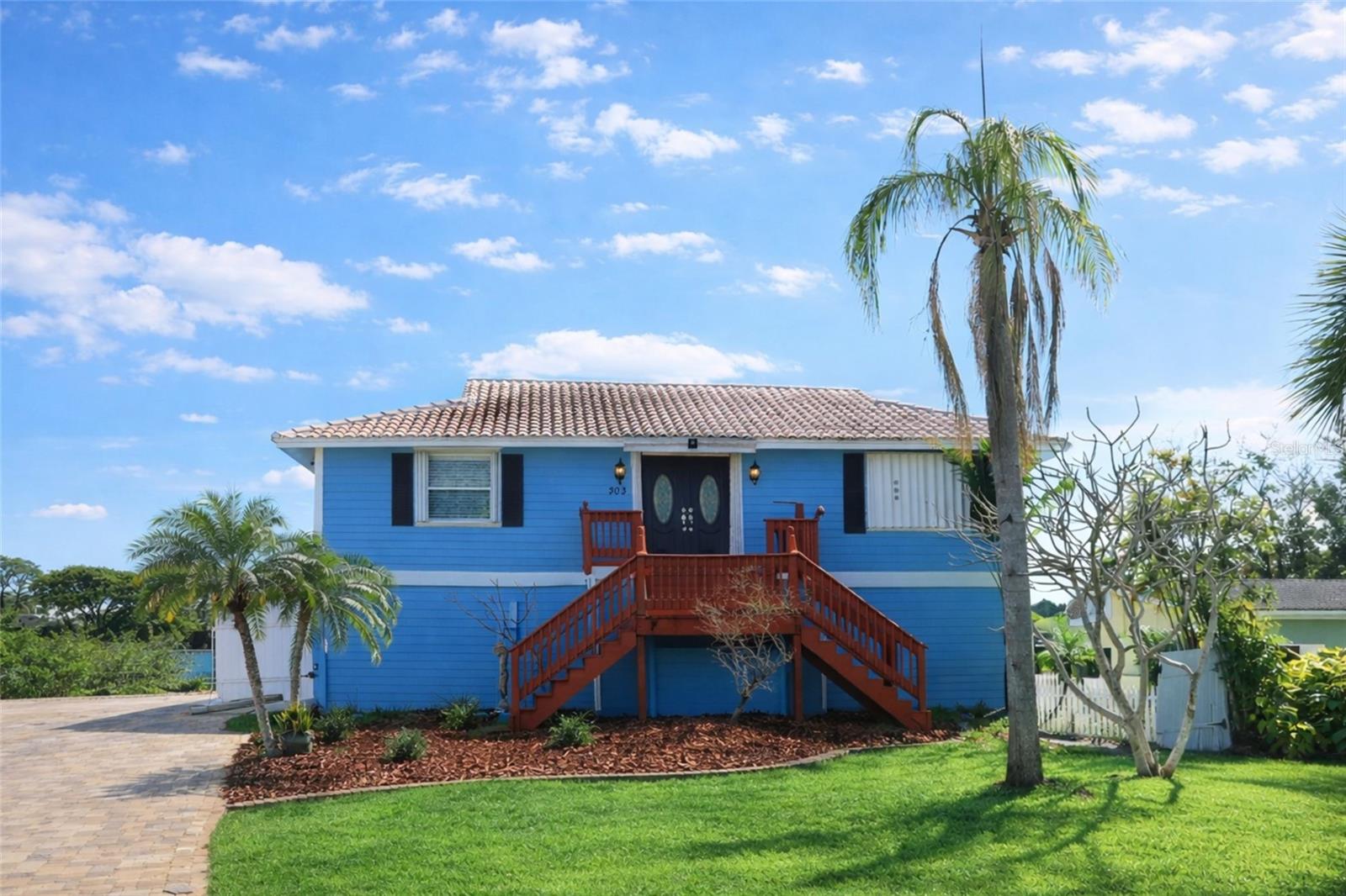 303 Lagoon Drive — photo