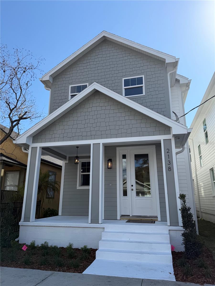2138 W Chestnut Street — photo