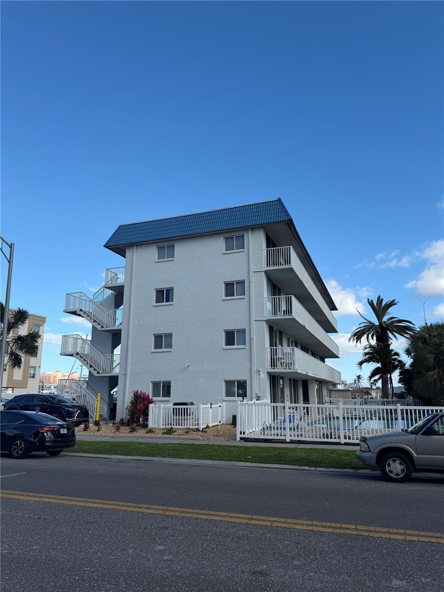 800 Bayway Boulevard 16 — photo
