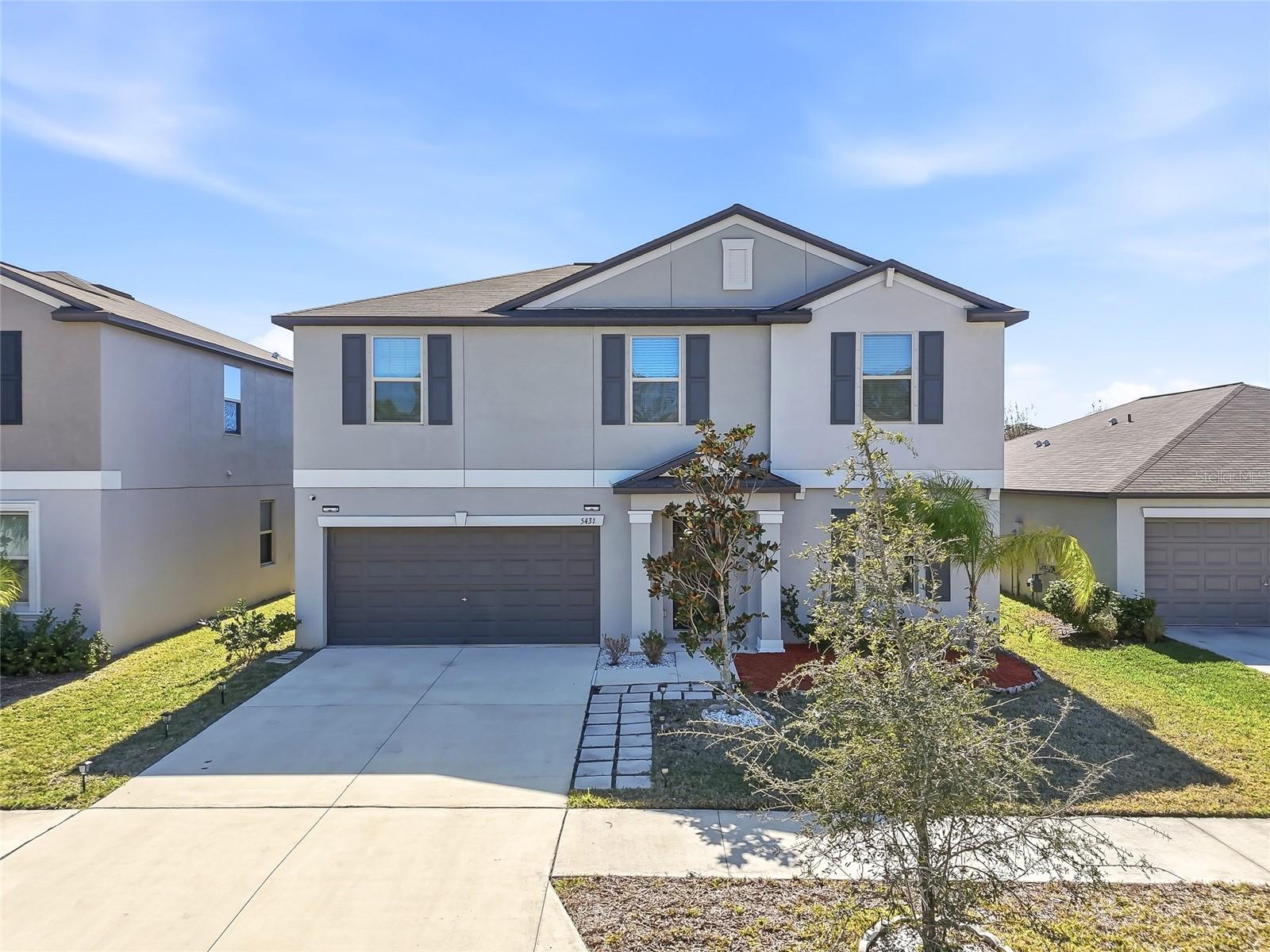 5431 Amaryllis Garden Street — photo