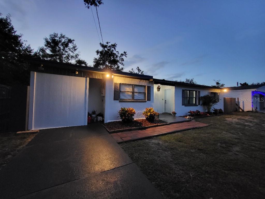 995 Emerald Drive — photo