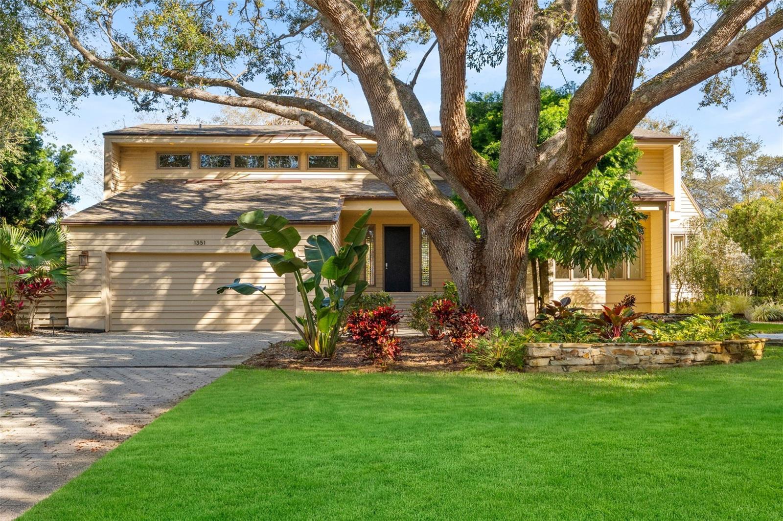 1351 Willow Brook Dr — photo