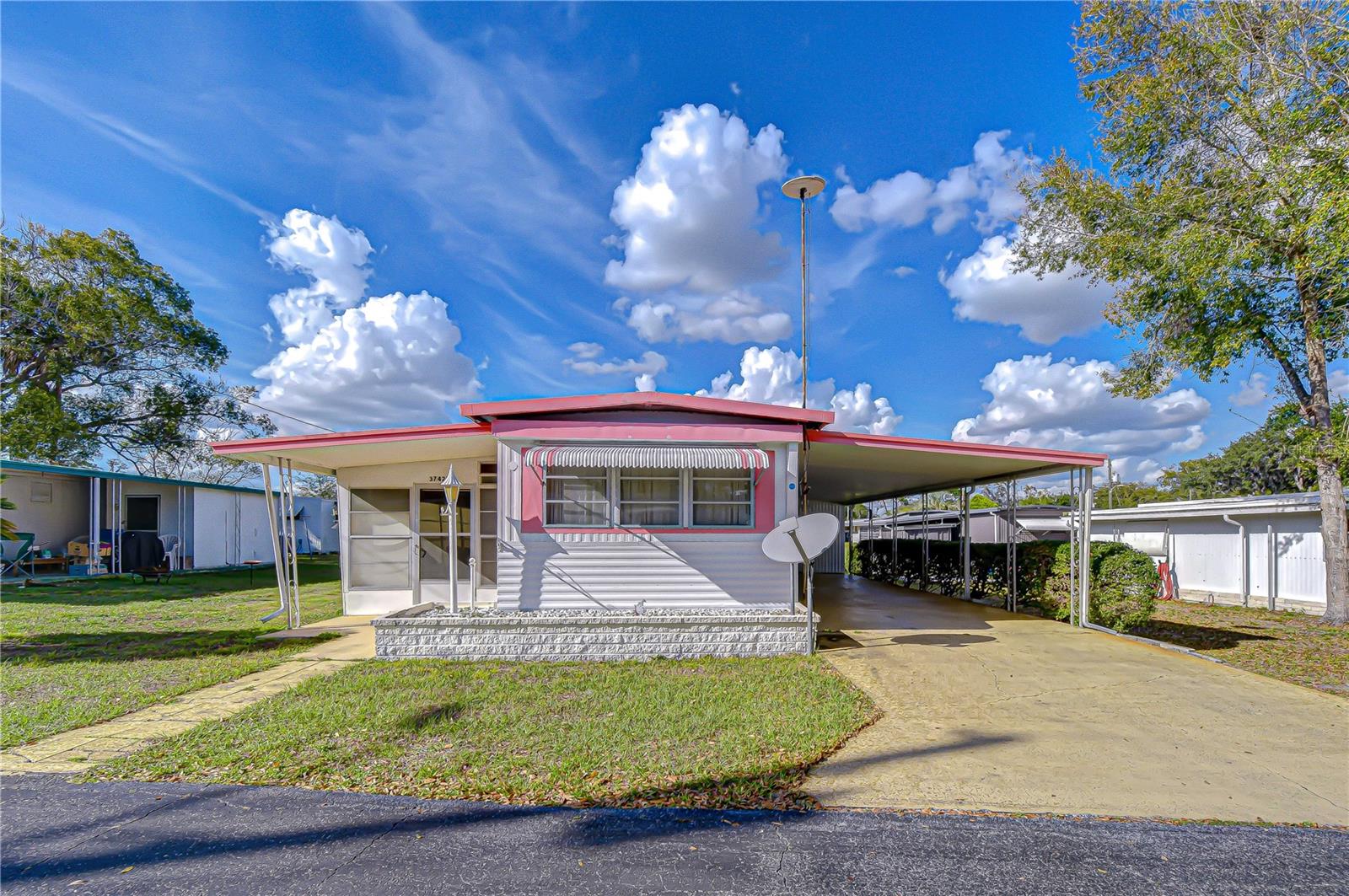 37427 Hammond Drive — photo