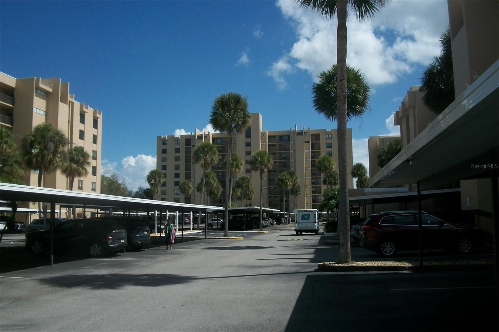 2616 Cove Cay Drive 207 — photo