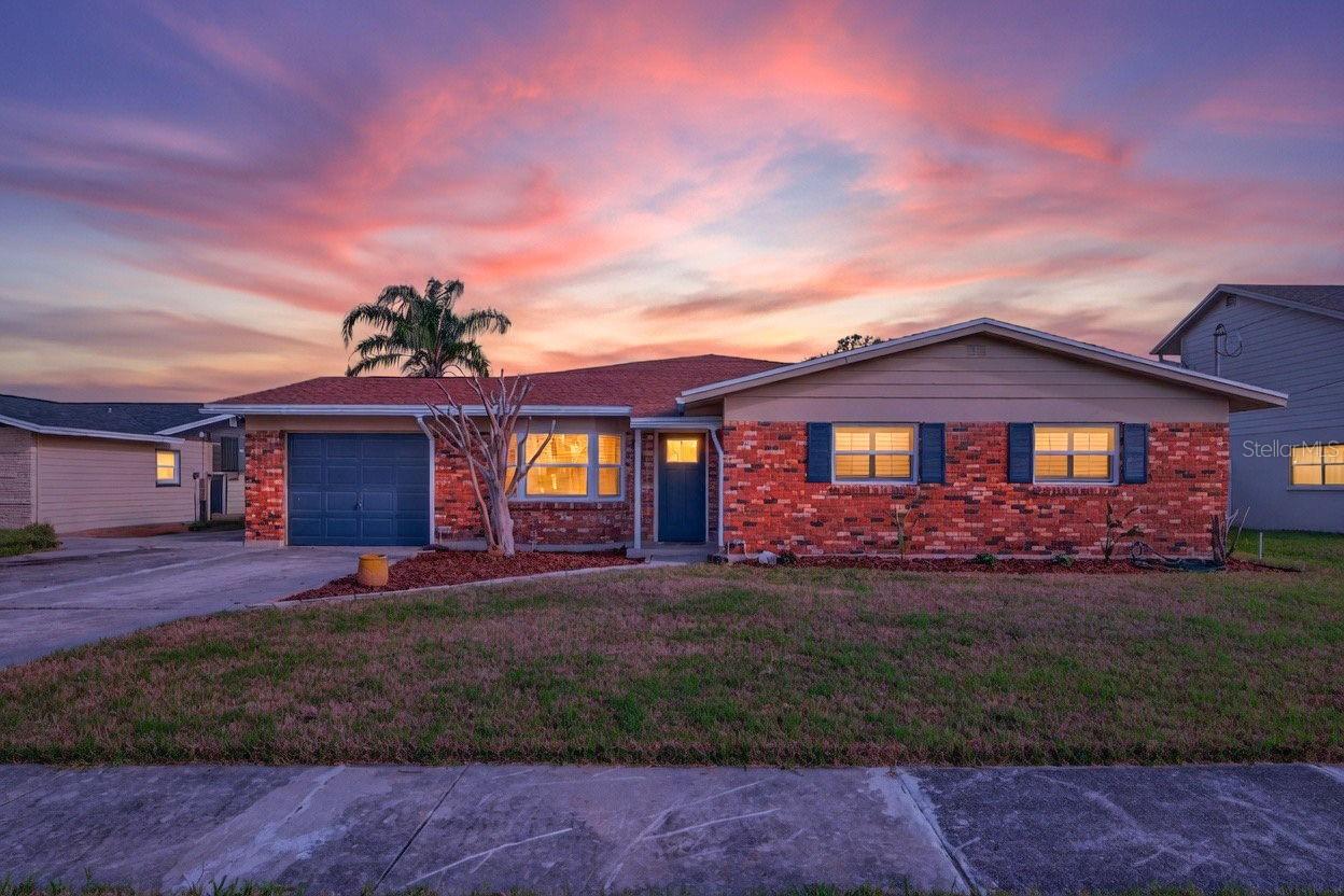 8711 Bay Crest Lane — photo
