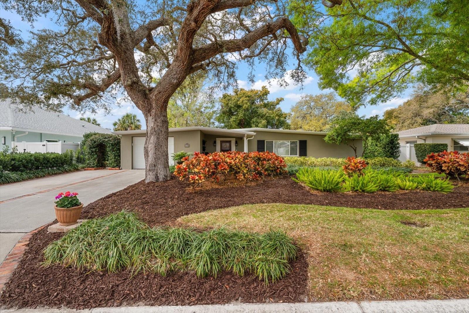 1718 Meredith Lane — photo