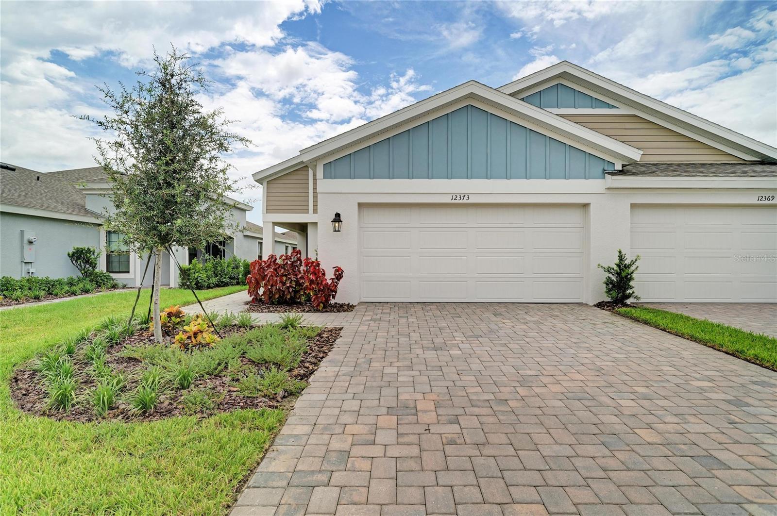 12373 Oak Hill Way — photo