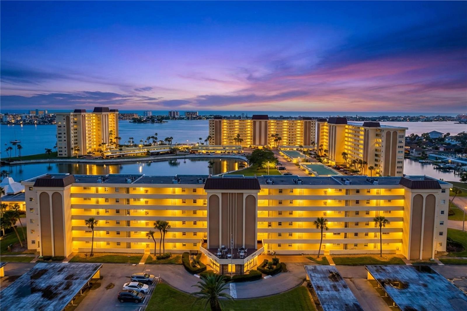 4650 Cove Circle 209 — photo