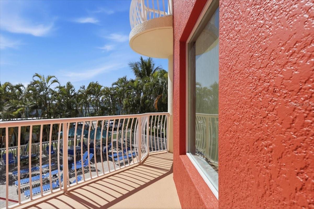 Home in TREASURE ISLAND, FL 33706 — photo 3