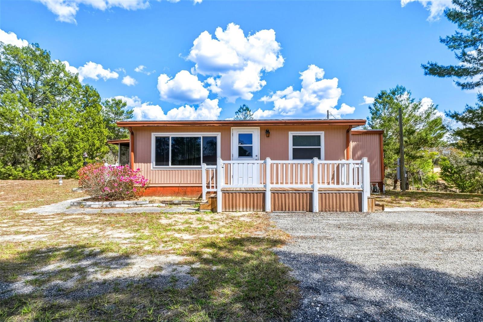 5590 W McDowell Lane — photo