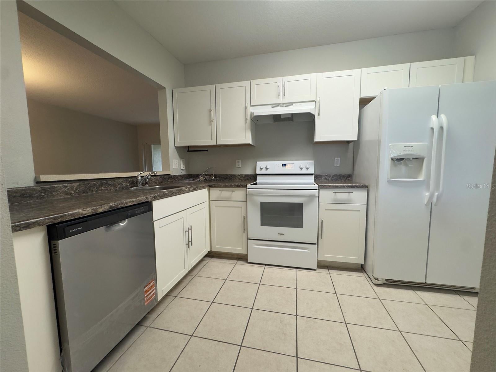 9507 Amberdale Court 201 — photo