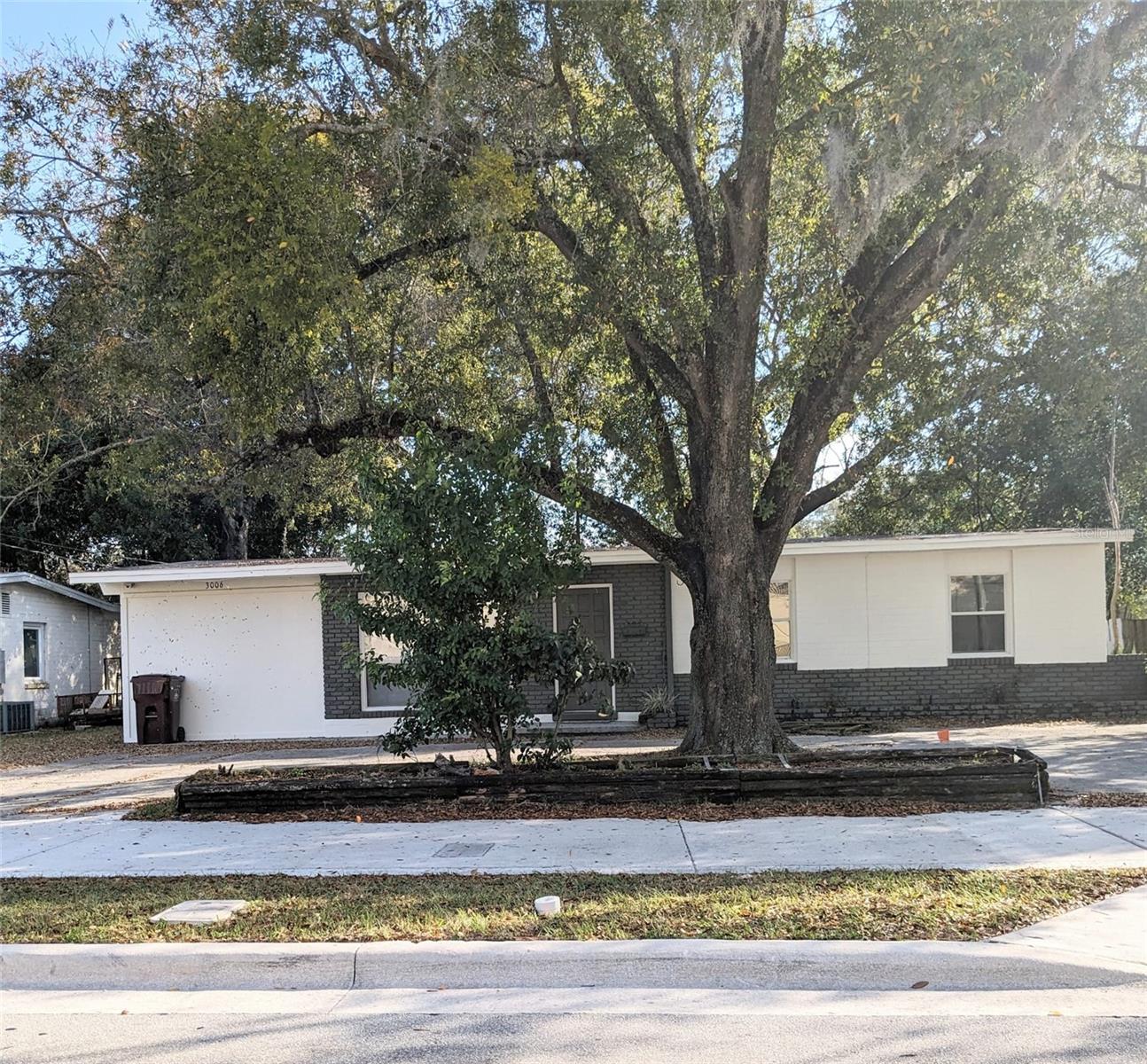 3006 E Anderson Street — photo