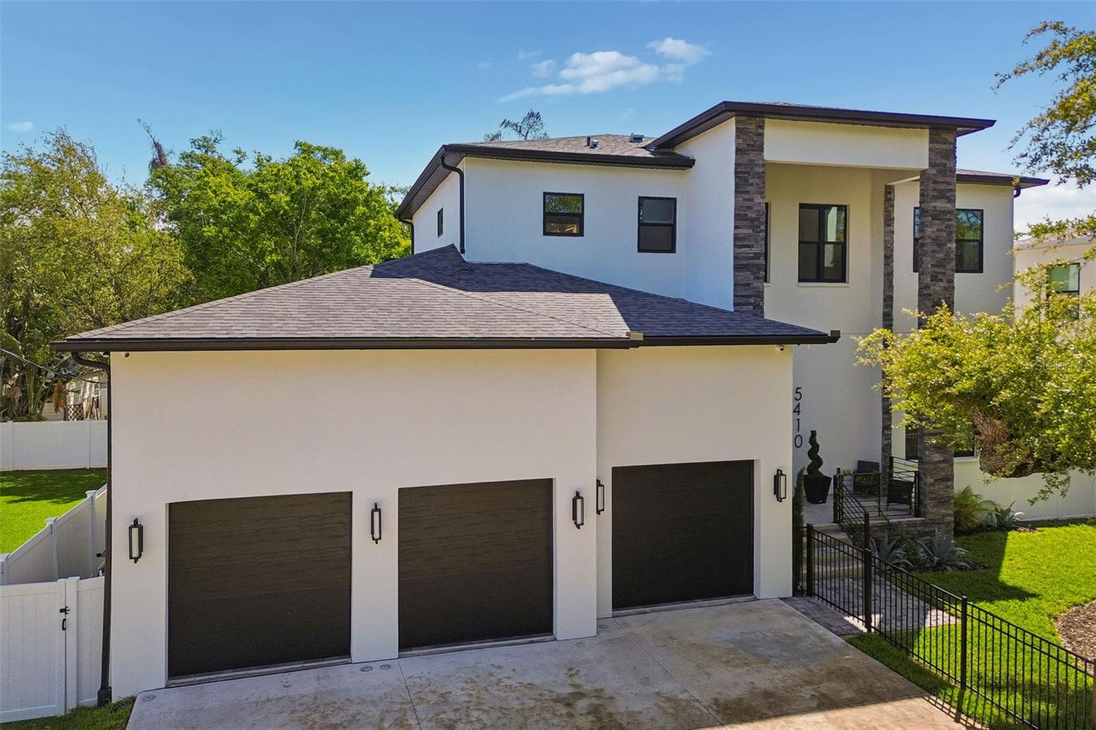 5410 Bayshore Blvd — photo