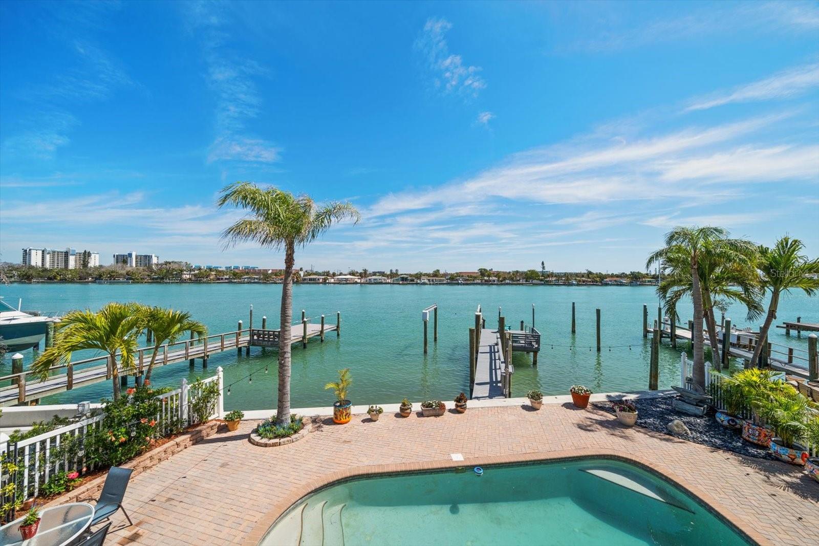 8685 E Bay Drive — photo