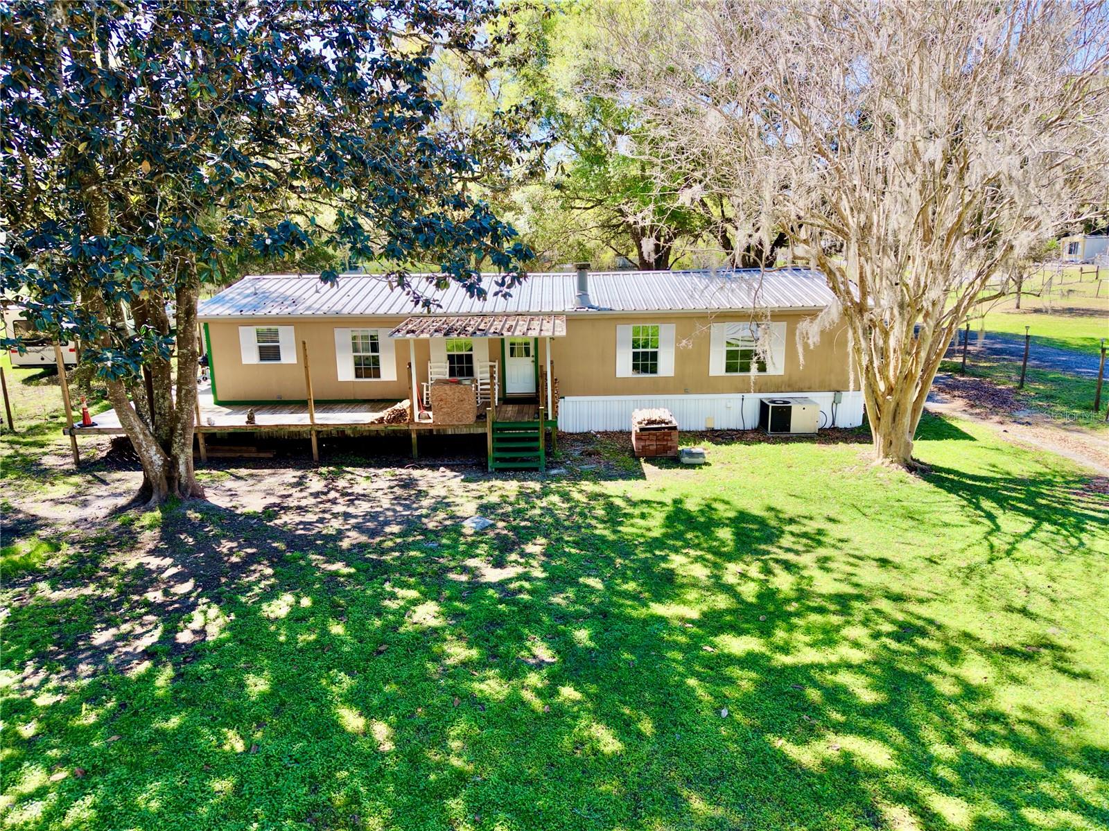7494 Gordon Loop — photo