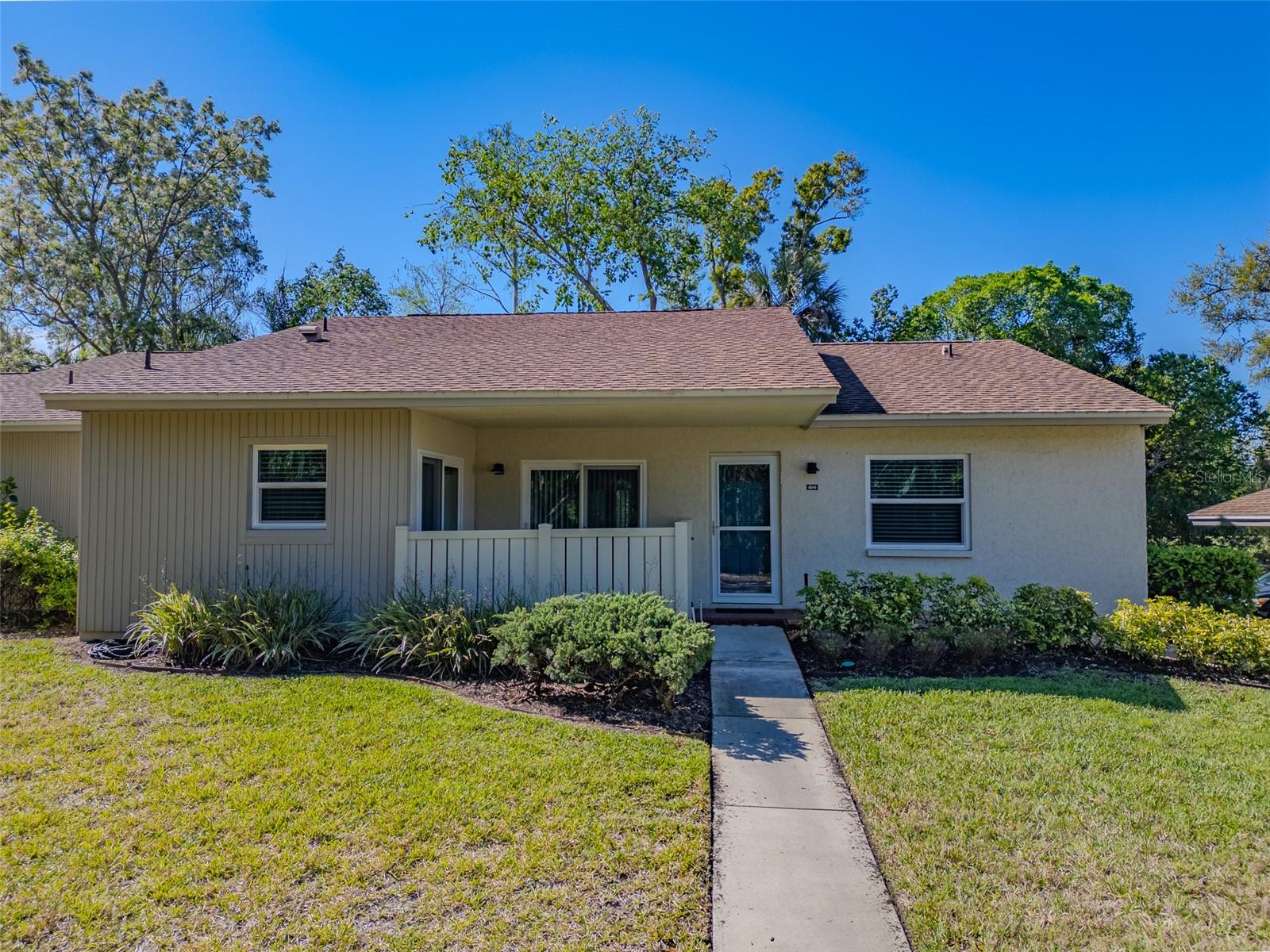 600 S Woodlands Drive — photo