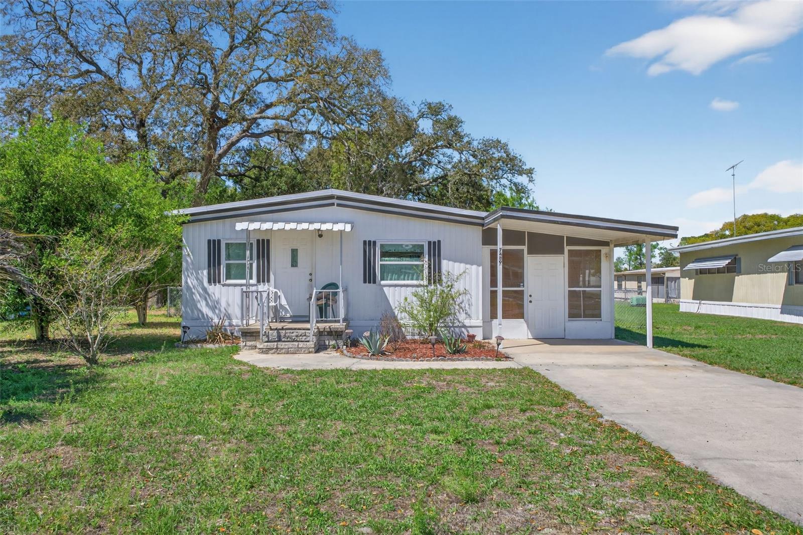 7489 Western Circle Drive — photo