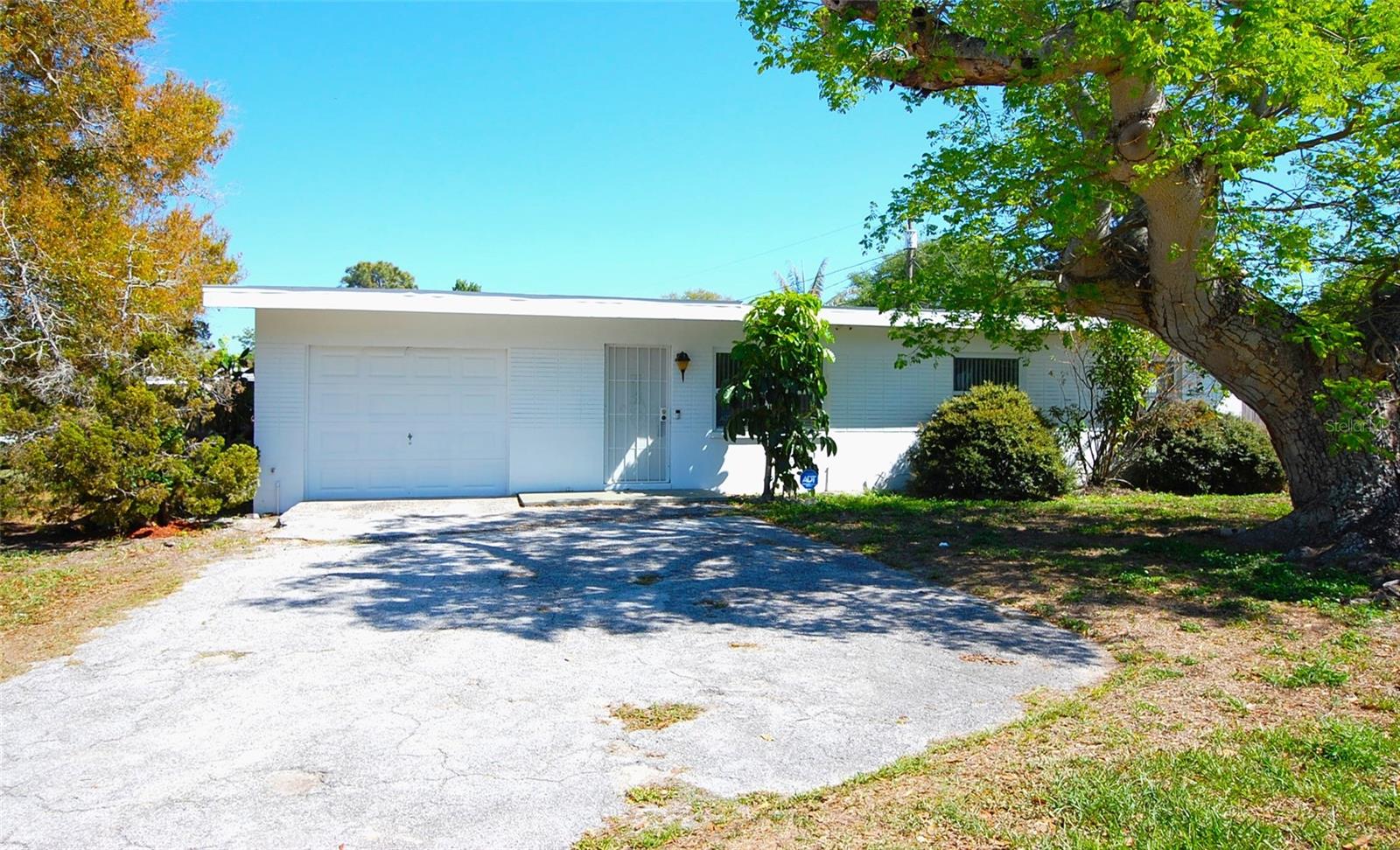 1201 S Betty Lane — photo