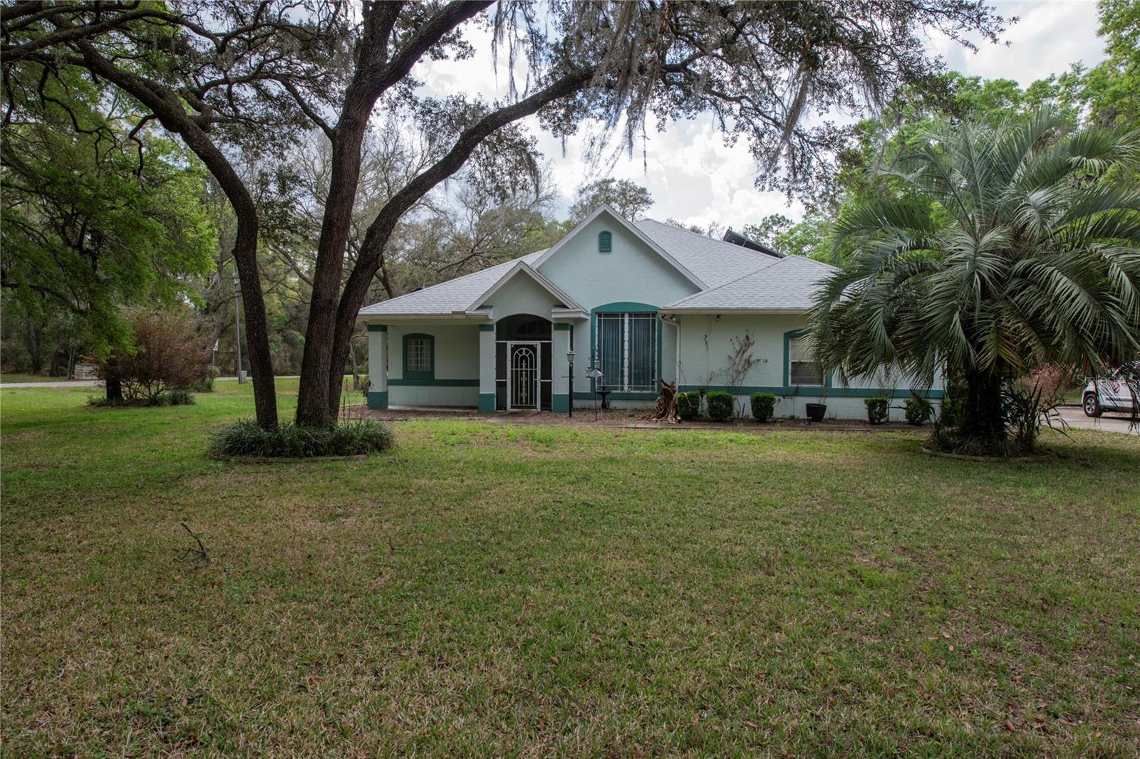 1210 E Oriole Court — photo
