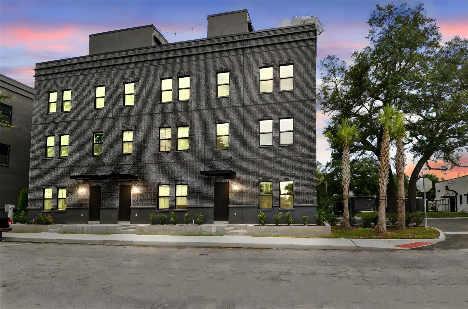 1218 E Kay Street 16 — photo