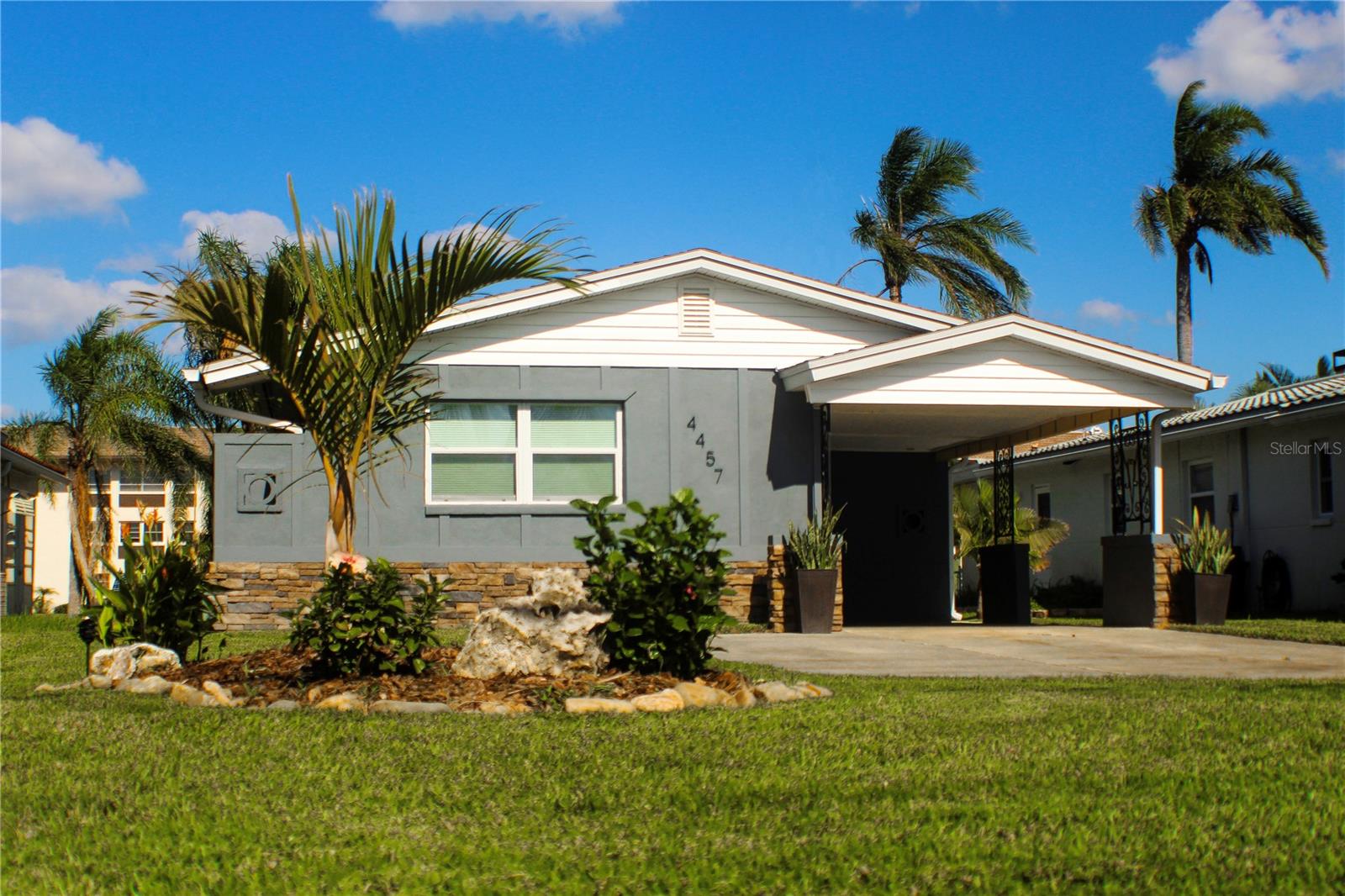 4457 Floramar Terrace — photo