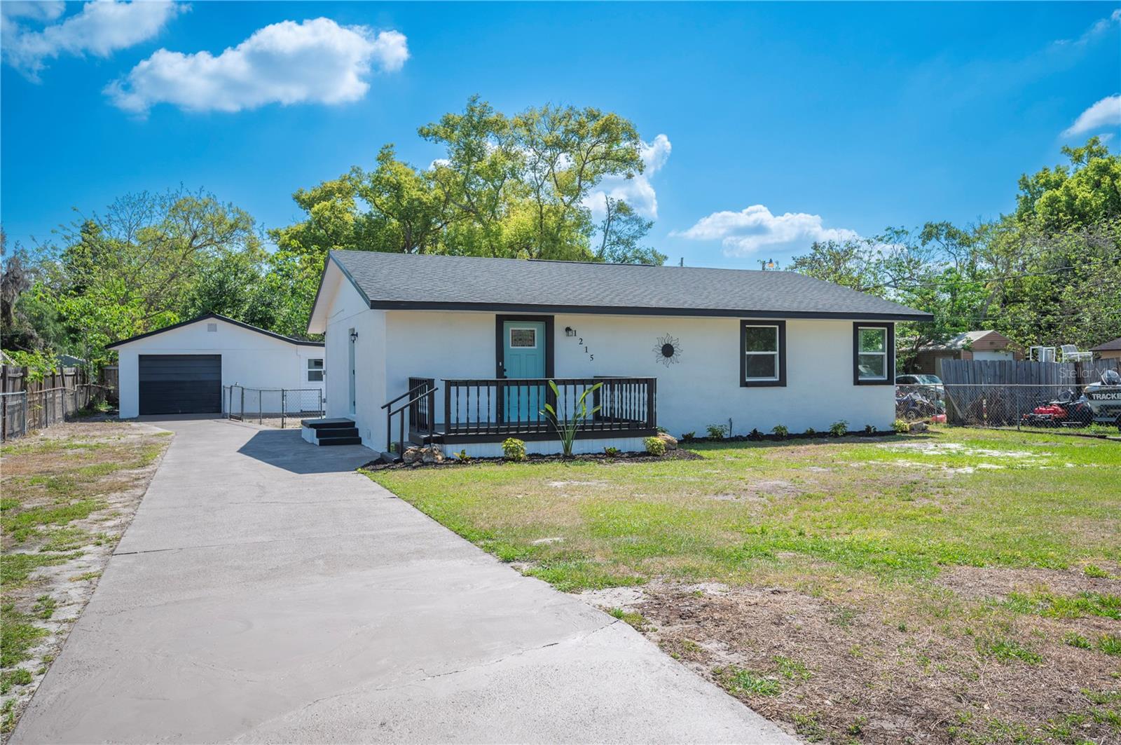 1215 el Camino Road — photo