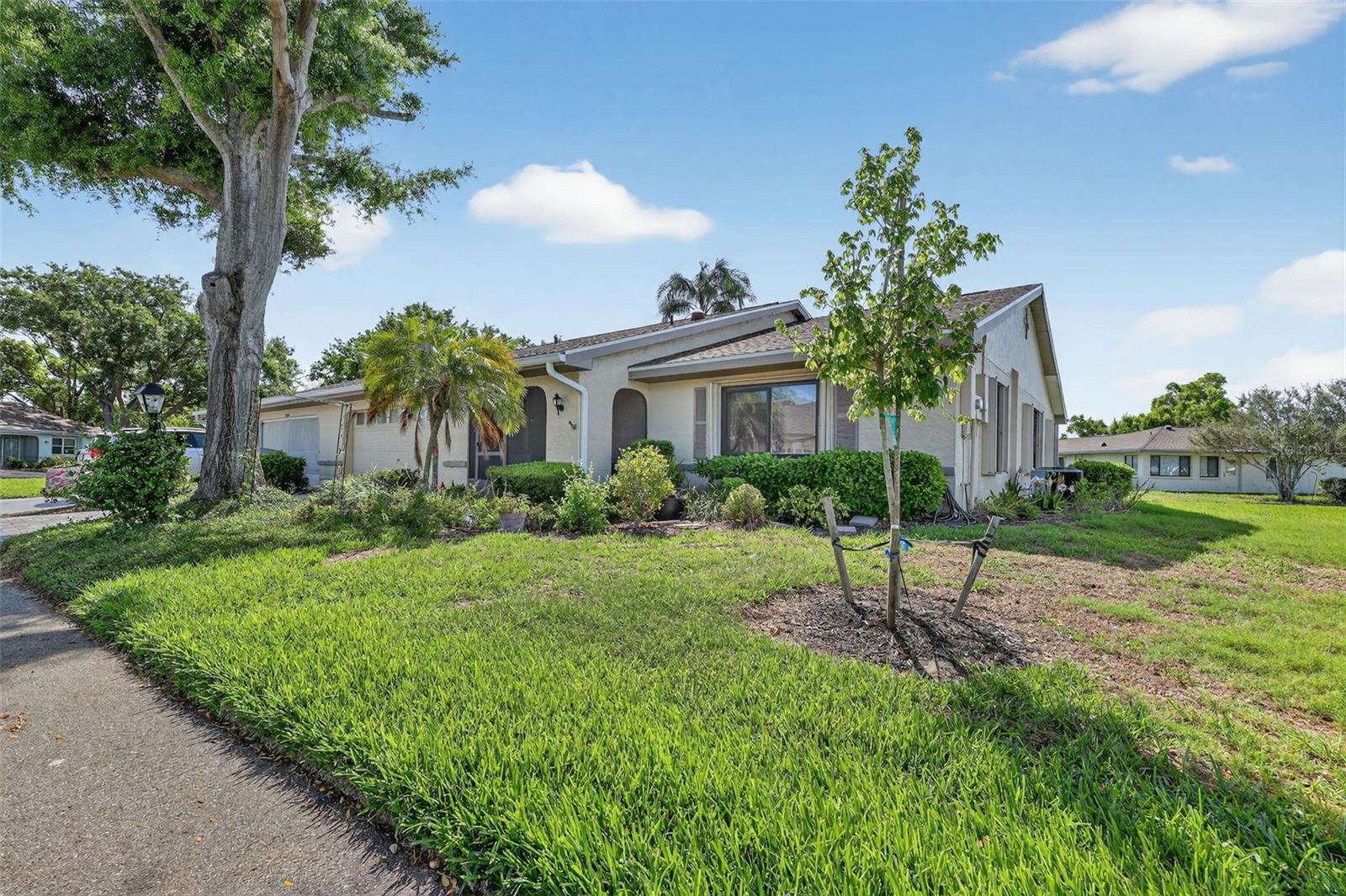 2322 Lancaster Drive — photo
