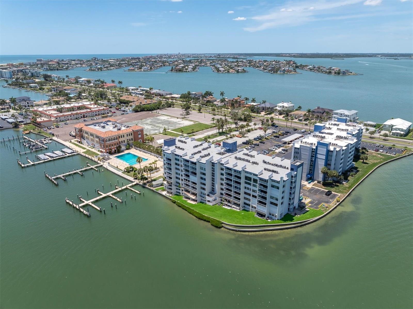 450 Treasure Island Causeway 102 — photo