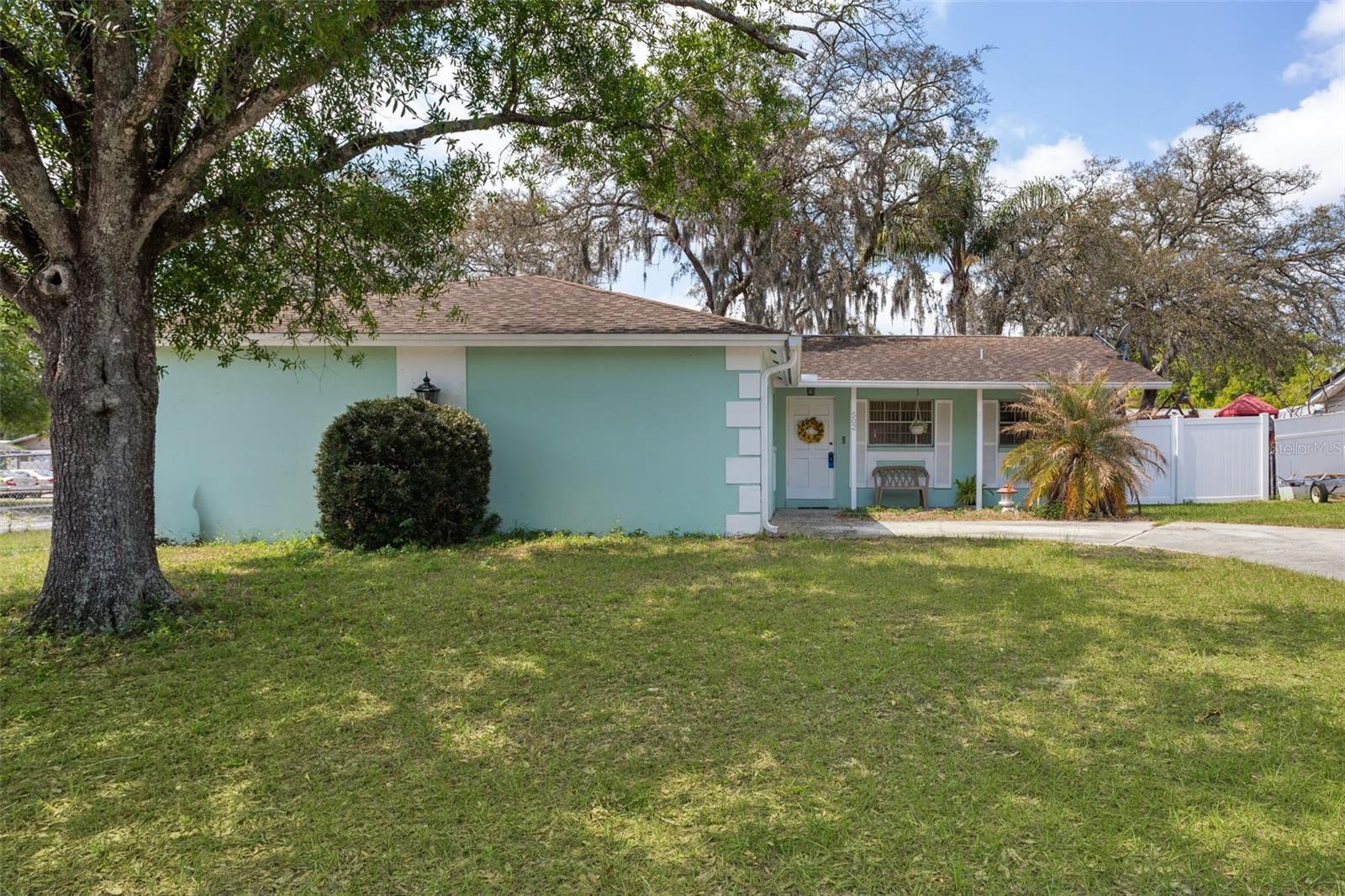 502 Avocado Circle — photo