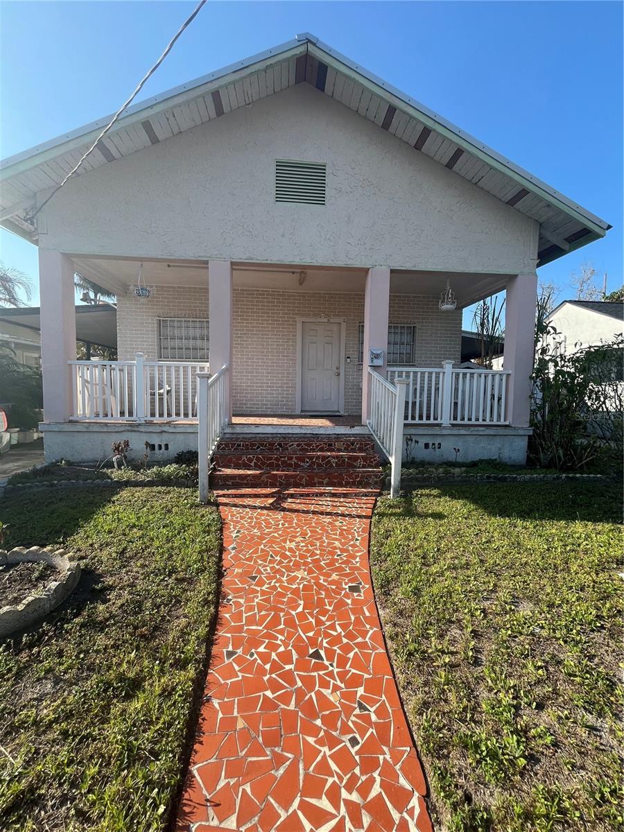 2405 Corrine Street — photo