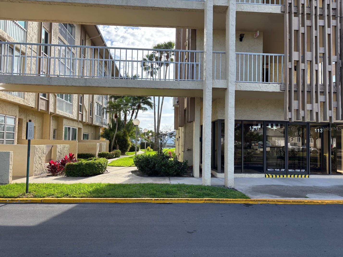 121 Island Way 331 — photo