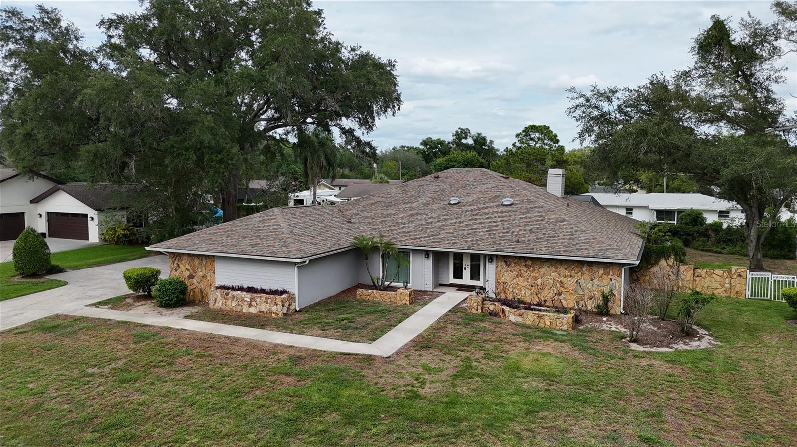 1009 Morfield Lane — photo