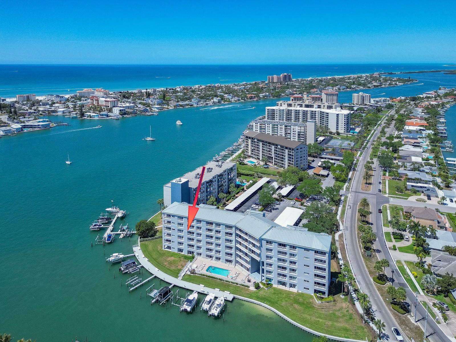 610 Island Way 407 — photo