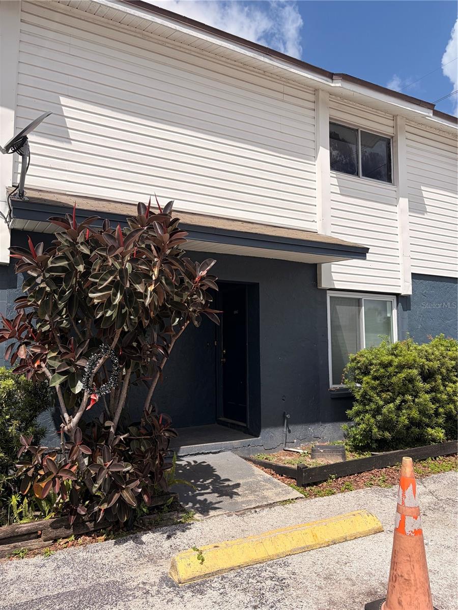13052 Londondary Place — photo