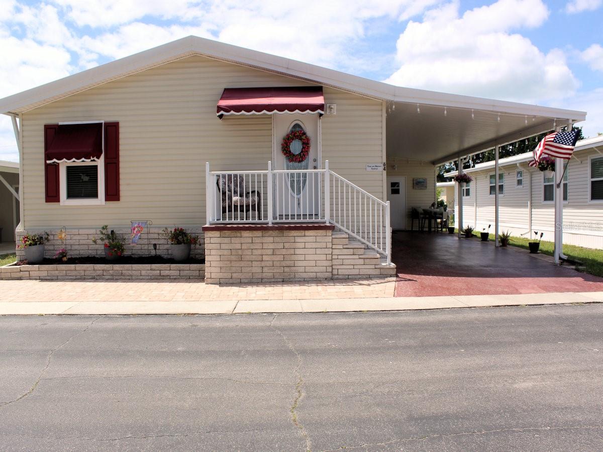 64 Thatch Palm Street W — photo