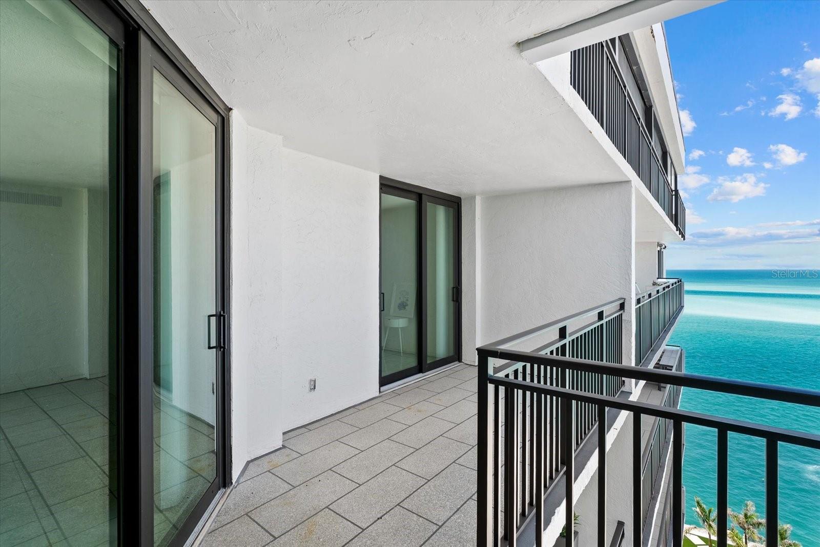 4822 Ocean Boulevard 11E — photo