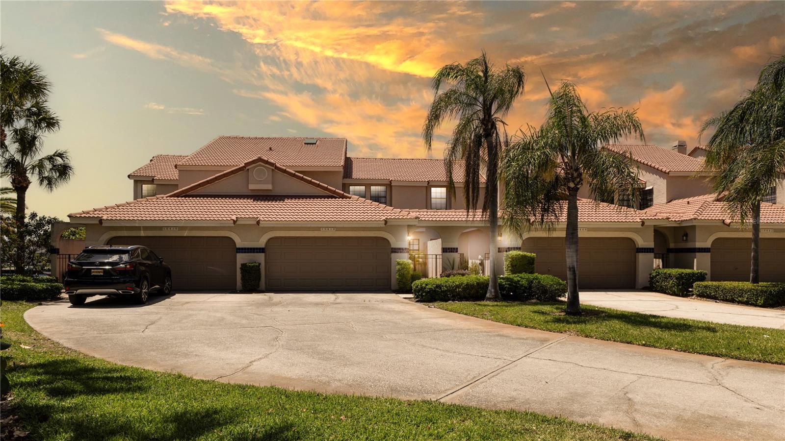 10438 Saint Tropez Place — photo