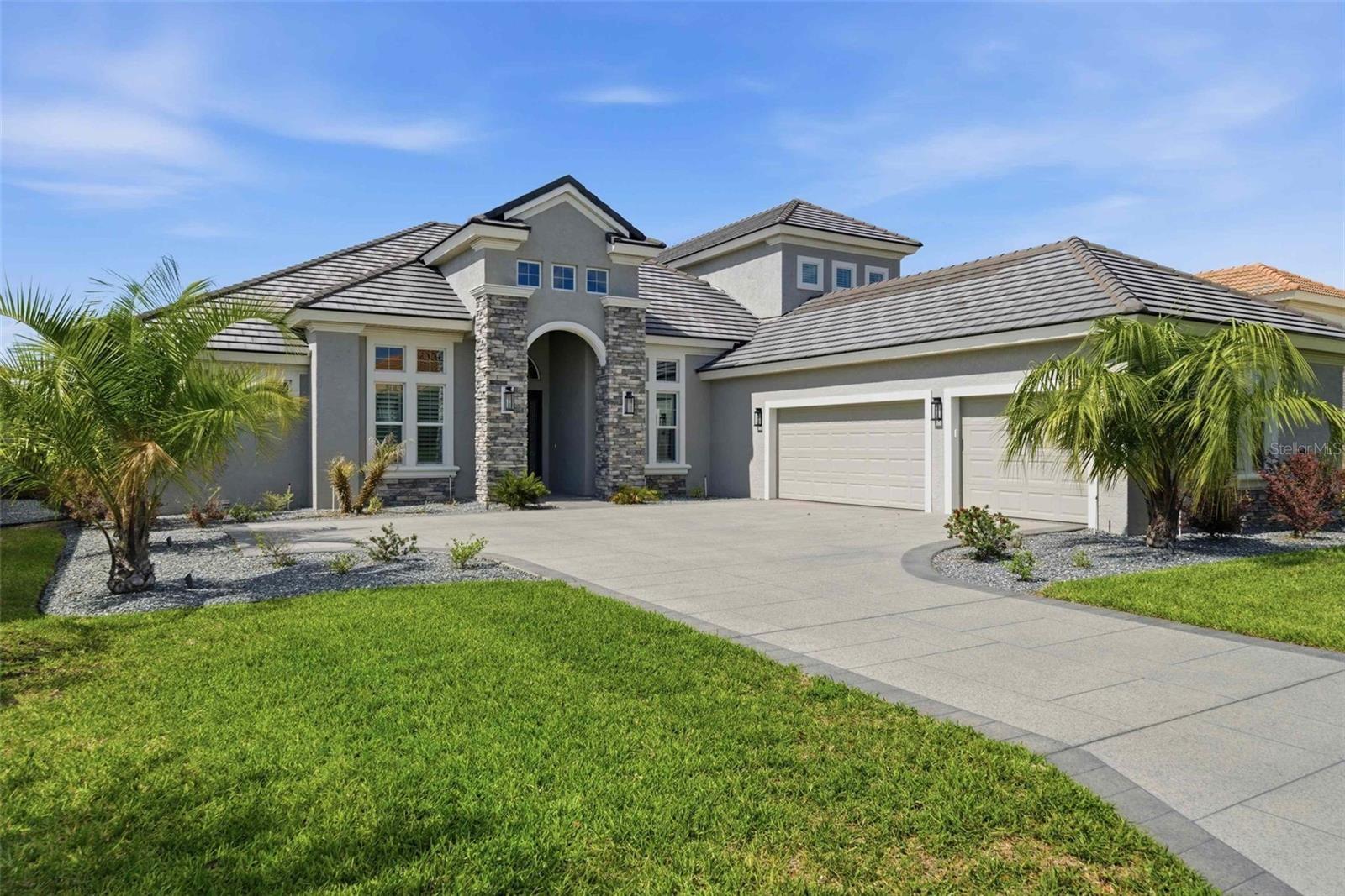2210 N Peakview Loop — photo