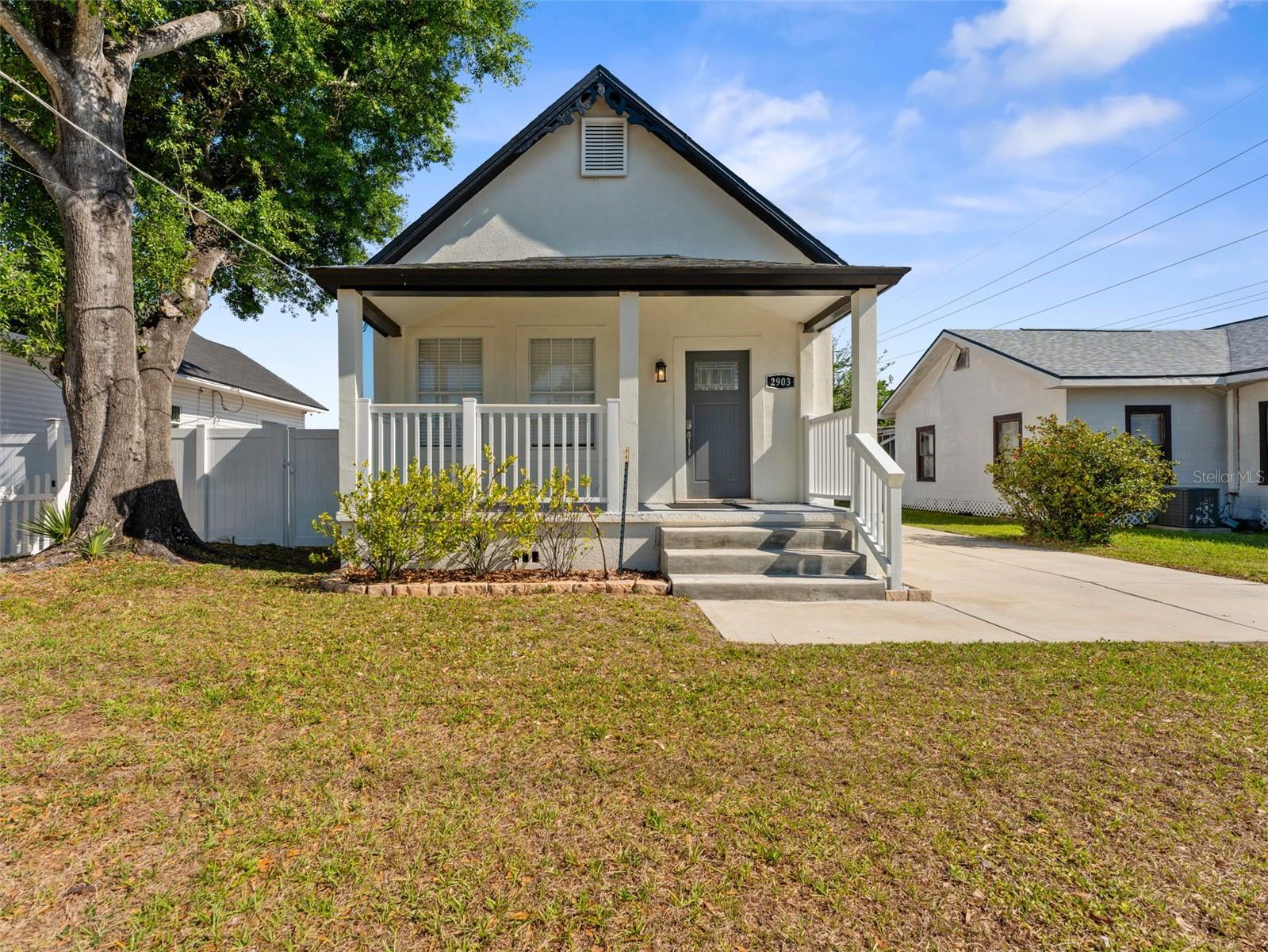2903 W Ivy Street — photo