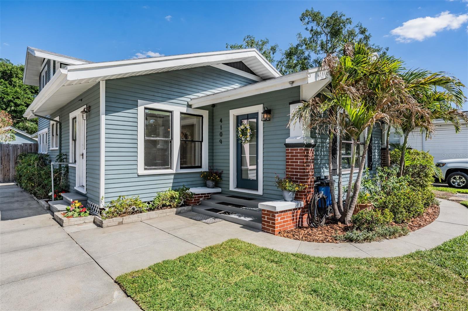 4109 N Seminole Avenue — photo
