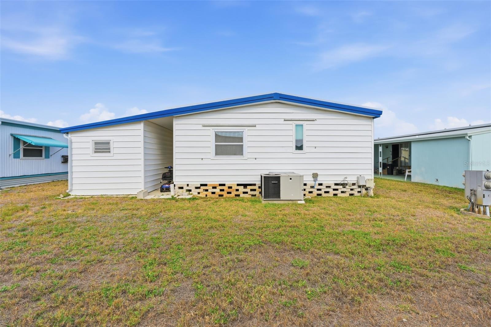 2049 Manoa Drive — photo