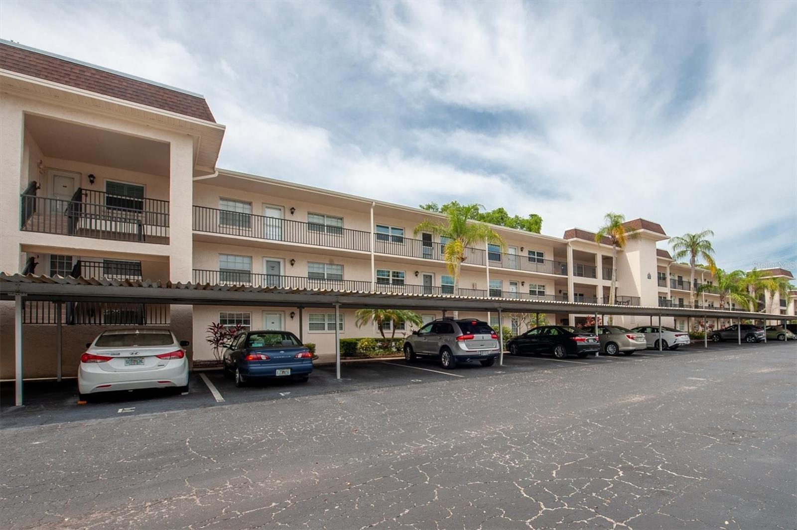 845 Maple Court 103 — photo