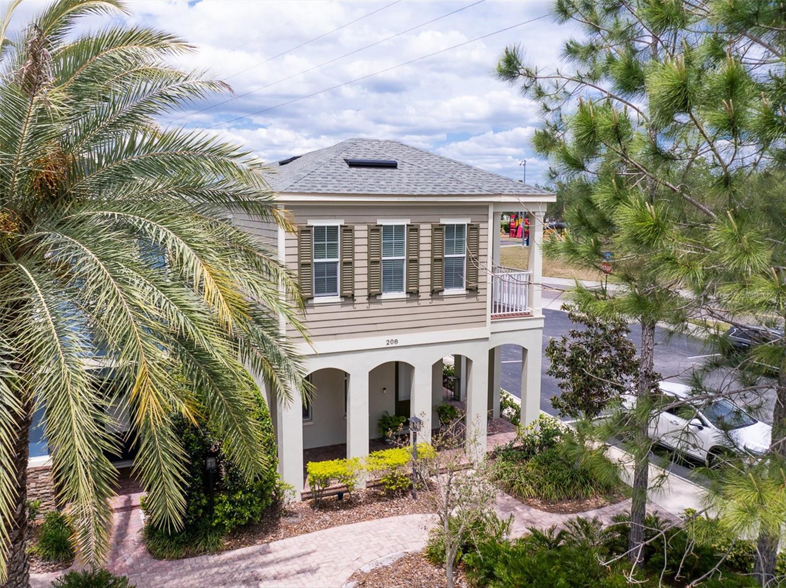 208 Cutlass Way — photo