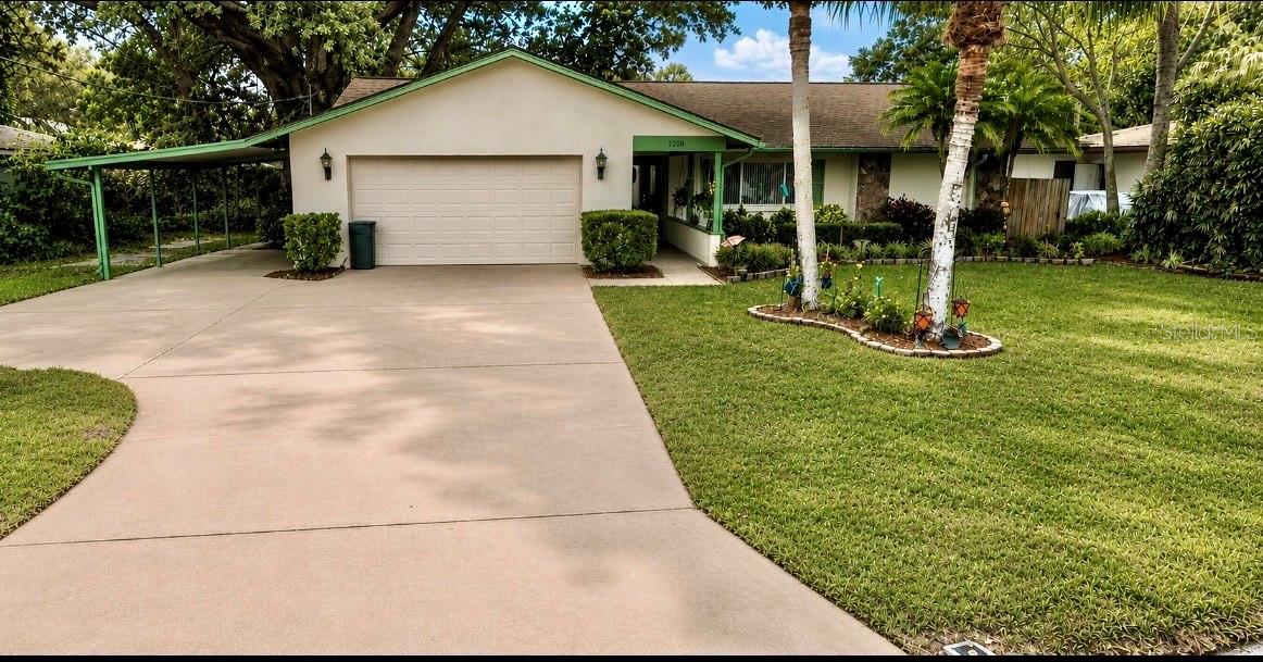 2219 Alice Lane — photo